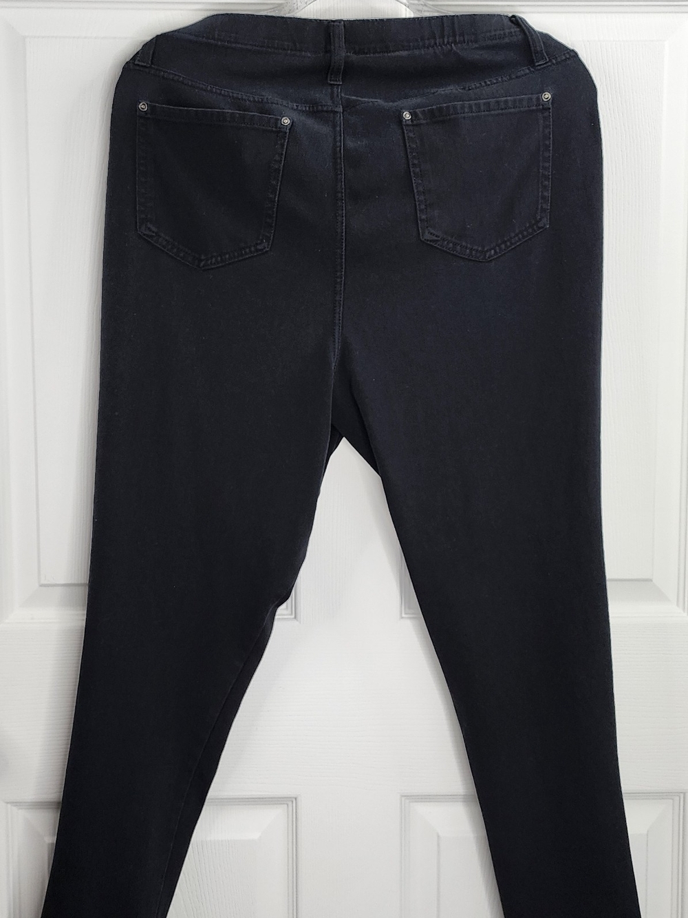 Terra & Sky Women's Plus Size 2X Black Pull-On Skinny Denim Jeggings 20W-22W - Picture 2 of 3